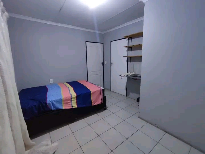 Rooms available month end july in ext 22. the  in Kaalfontein