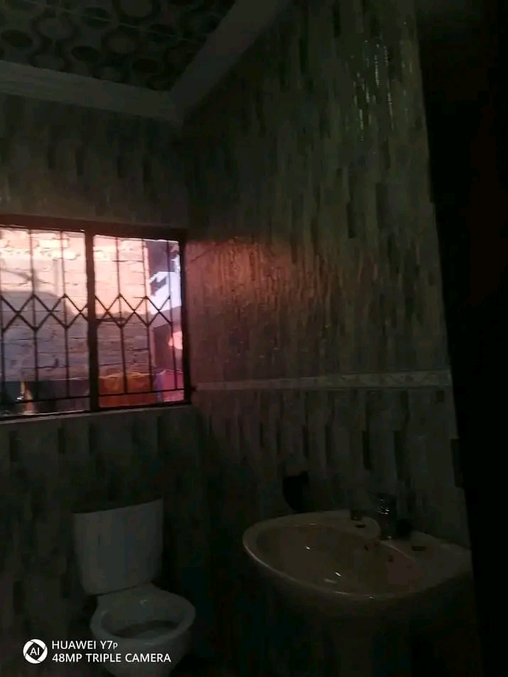 I have an open plan 1room for renting availab  in Lenasia