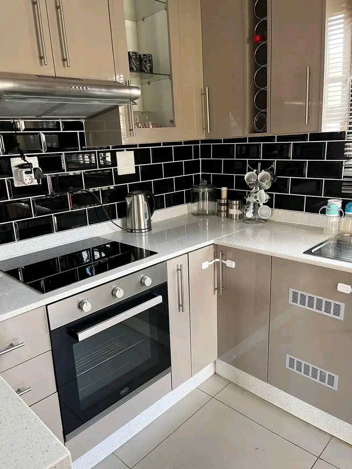 2-bedroom house for rent in phase 3, soweto �  in Braamfischer