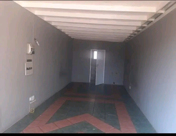 Looking for a clean and safe room to rent?wel  in Kempton Park