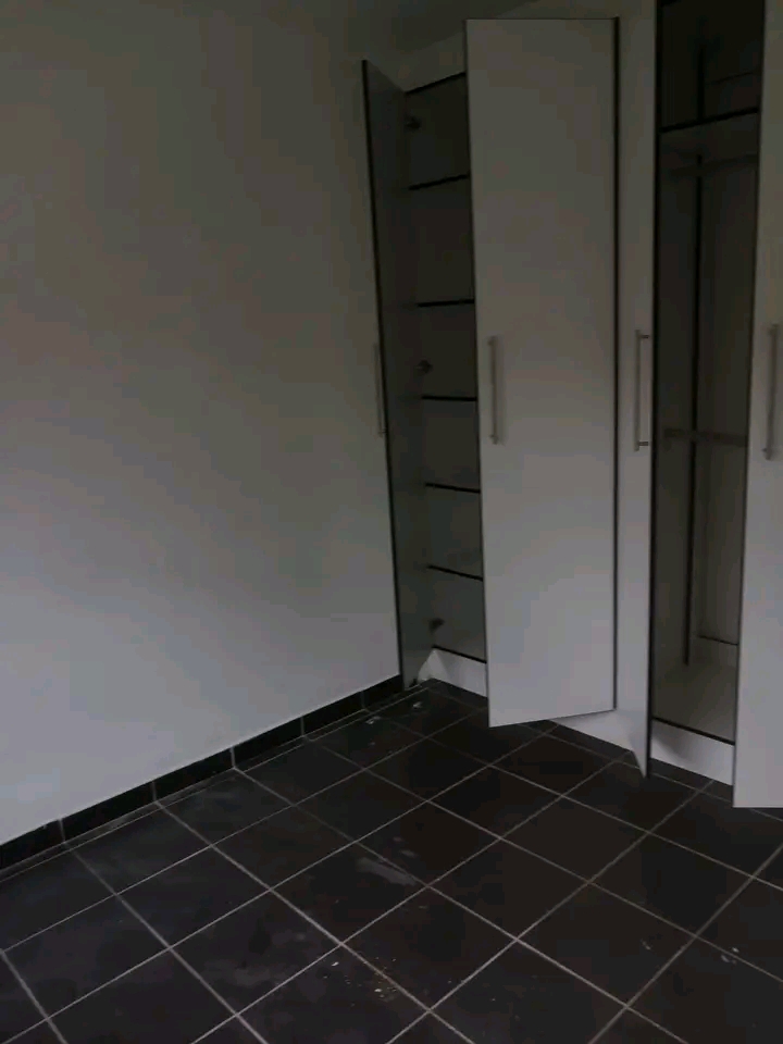 2 bedroom 1 bathroom open plan kitchen lounge  in Midrand