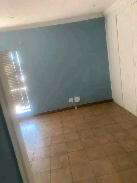 7 bachelor apartments for rental start from r  in Birch Acres