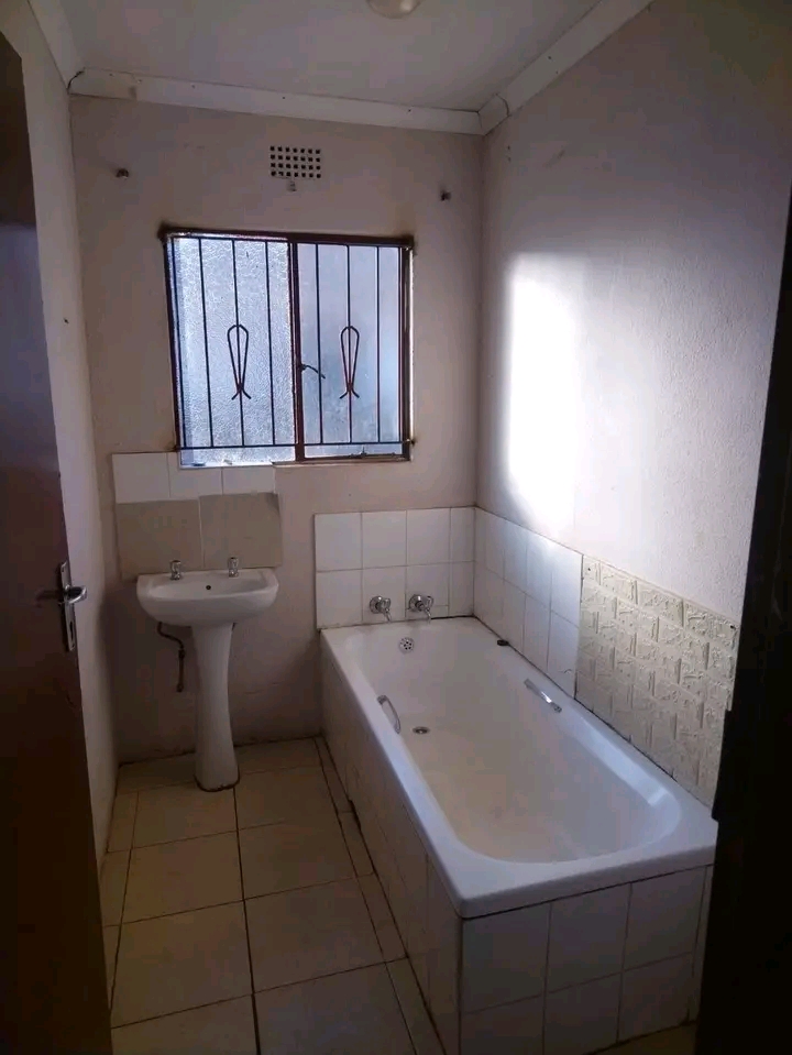 2 bedroom house available for rental ext 11
  in Protea Glen