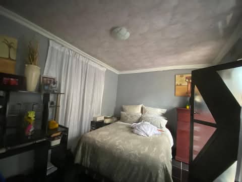 Room available zone 7 
rental r1300
electri  in Meadowlands