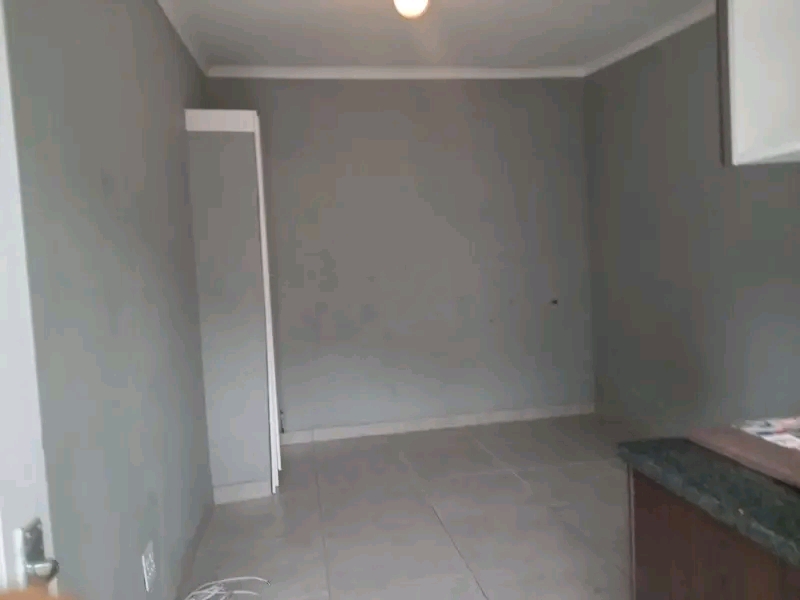 Bachelor apartment for rent – orion street,  in Kensington