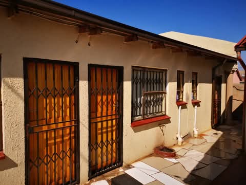 🌟 bachelor room for rent in ponong 🌟
  in Vosloorus