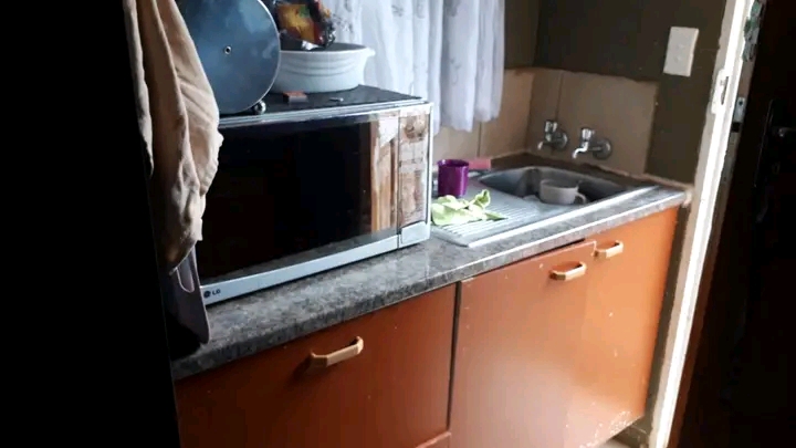 Ext 30... r4500 + r4500 deposit and r750 admi  in Protea Glen
