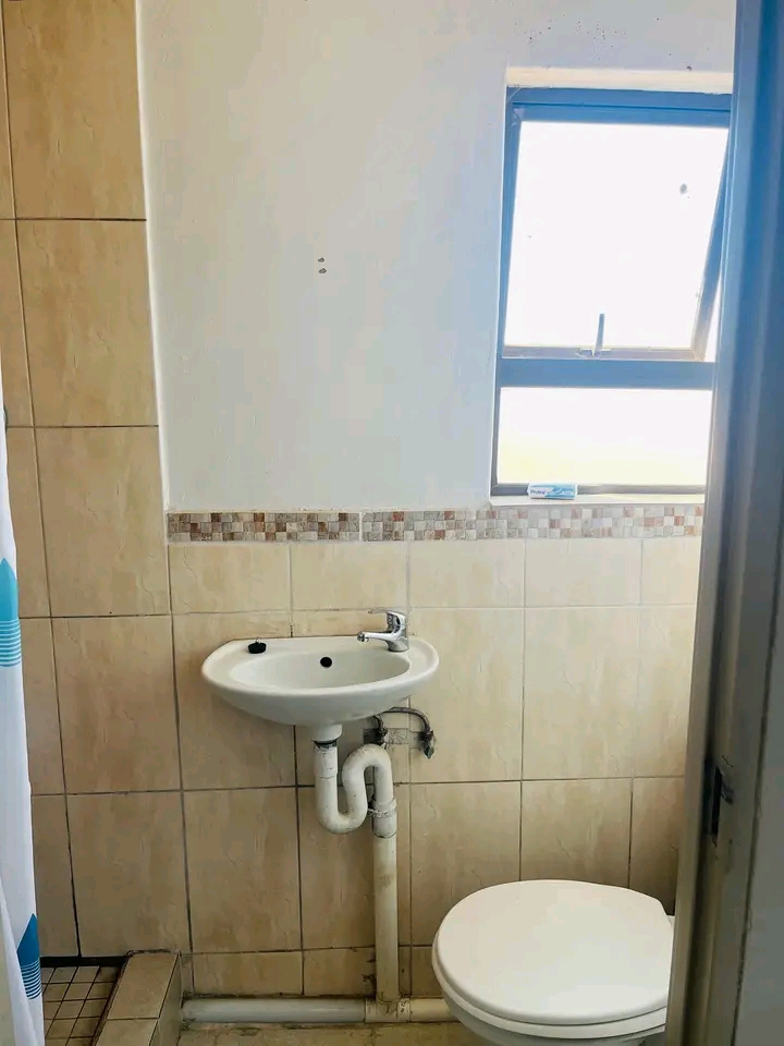 Ensuite room available for rental at protea g  in Protea Glen