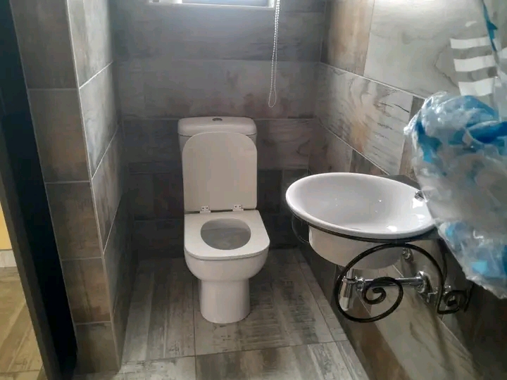 Ensuite room available for rental at ext 27 �  in Protea Glen