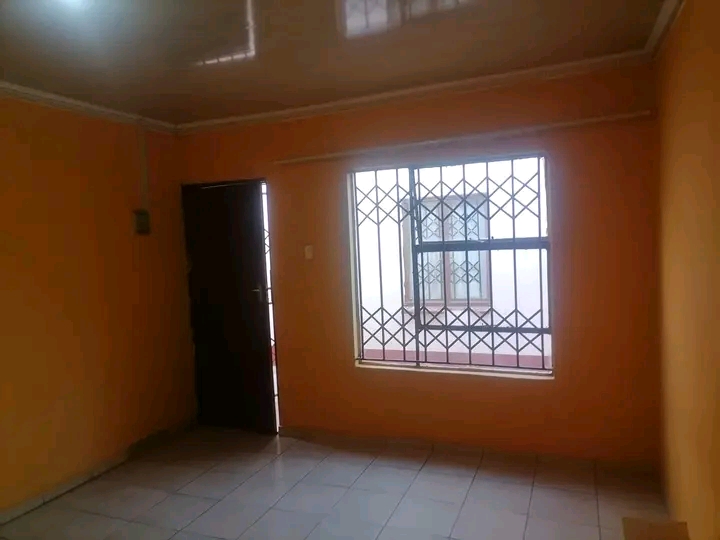 Spacious en-suite room to rent at ext 24.

  in Protea Glen
