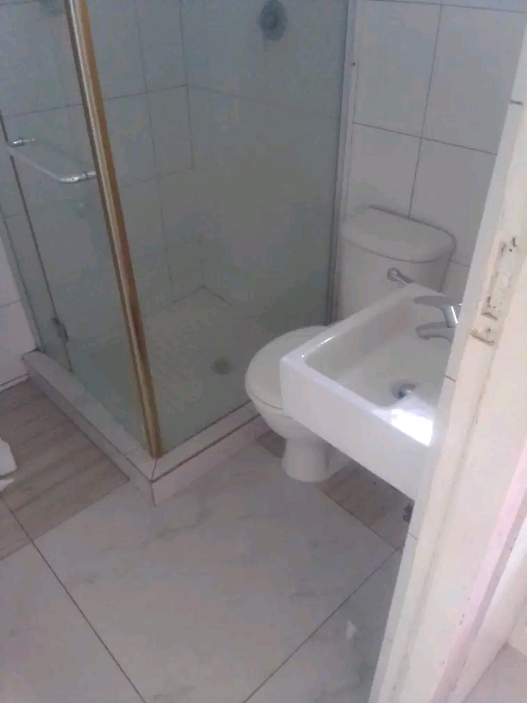 Spacious bachelor apartment for rent – st a  in Malvern