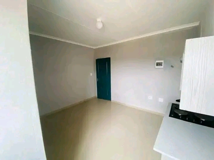 1 bedroom cottage to rent for r4500
deposit   in Norkem Park