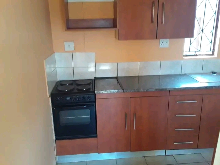 One bedroom en-suite to let - ext 16

r2 90  in Protea Glen