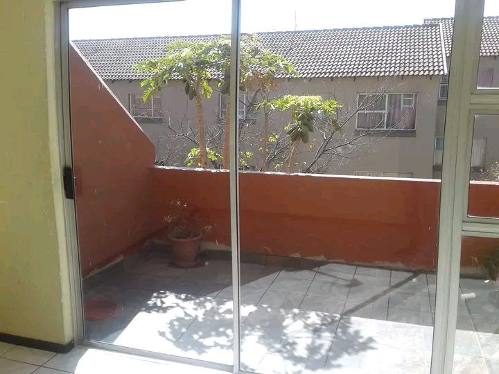 A spacious room for rent in a secured complex  in Midrand