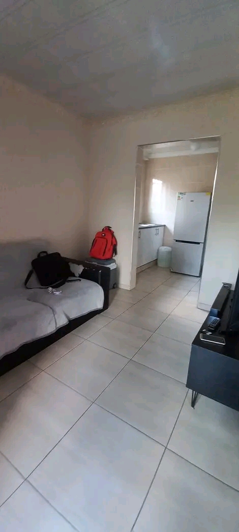 Open plan kitchen / lounge
.  1 bedroom with  in Kibler Park