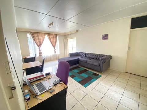 Beautiful 1 bedroom cottage separate dining a  in Randburg