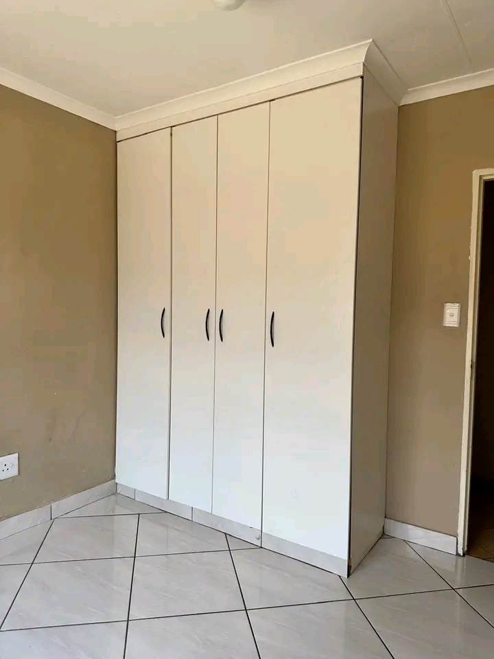 2 bedroom stand alone house . comes with kitc  in Birch Acres