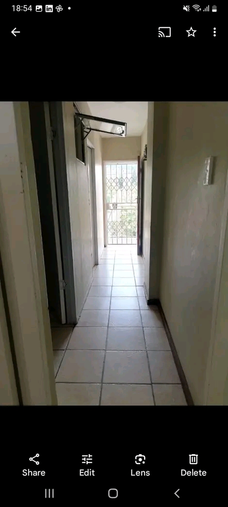 Room to rent around  pretoria
aqua villa fla  in Sunnyside