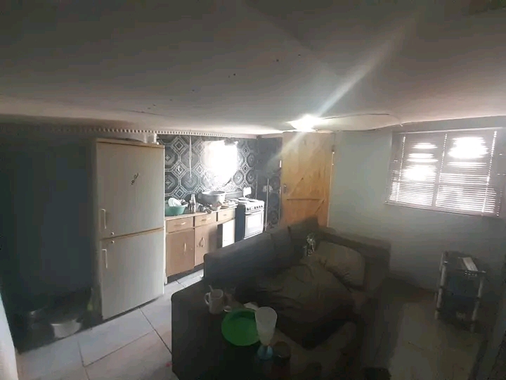 Available for rental (empty 2 room) vocationa  in Dube