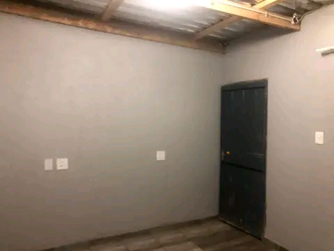 Room available to rent. r1300 including elect  in Tembisa
