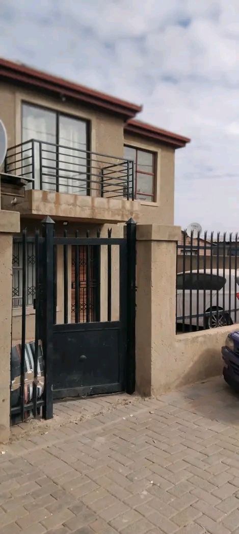 Bachelors available for rent 🏠 olievenbosc  in Centurion