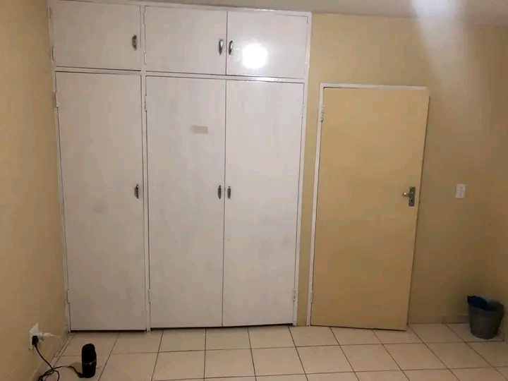 Standard room available in acardia francis bo  in Acardia