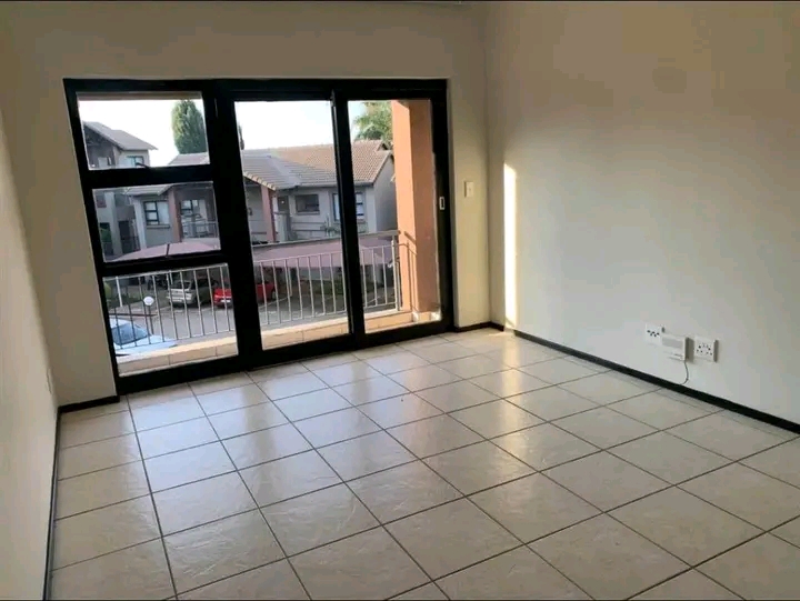 A well designed 2 bedrooms and 1 bathroom apa  in Northriding
