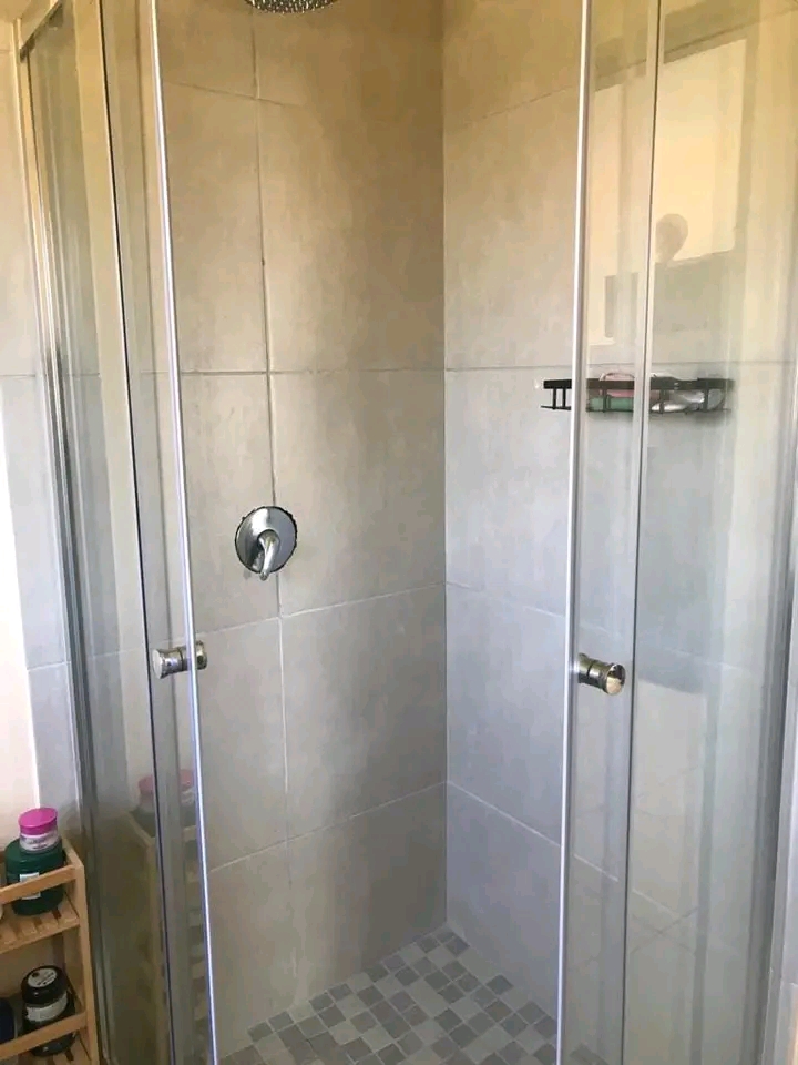 Other room bachelor available to rental with   in Orlando West