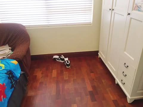 Stand alone
4 bedrooms house.
- beautiful 4  in Kensington