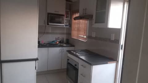 3 bedroom house available to rent (immediatel  in Windmill Park