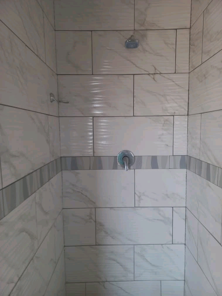 Ensuits available in phase 1 soweto immediate  in Braamfischer