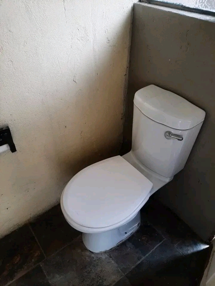 A room available to rent near tollgate 

wi  in Ebony Park