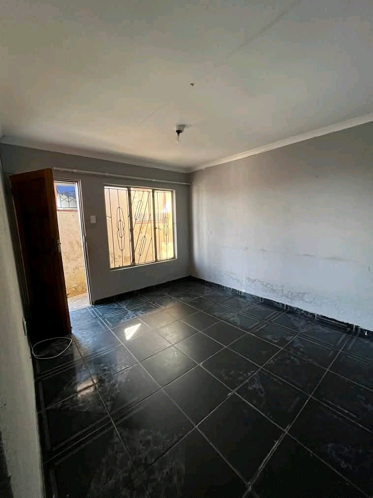 1 separate bedroom with a fitted waldrobe,fit  in Birch Acres