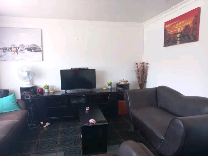 House to rent, available immediately

are:   in Vosloorus