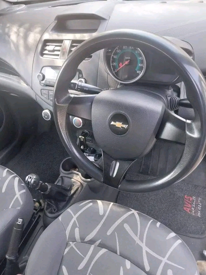 2014 chevrolet spark in good condition 
clea  in Sandton