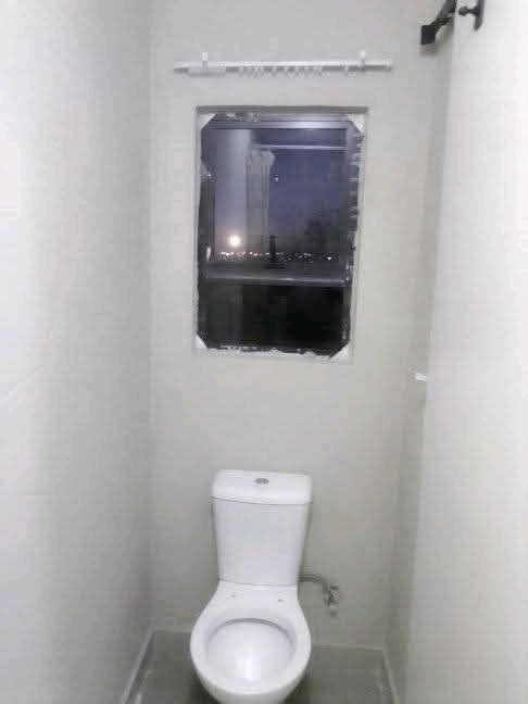 Available bachelor unit at ext 31 near chris   in Vosloorus
