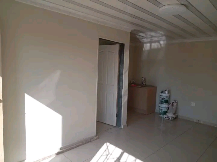 Ext 5 📌 
near cell c 
one bedroom cottag  in Ebony Park