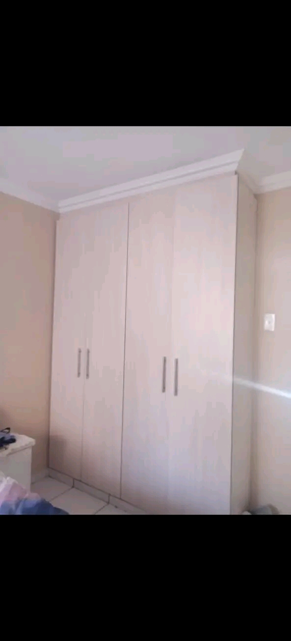2 fitted bedrooms cottage coming with a fitte  in Norkem Park