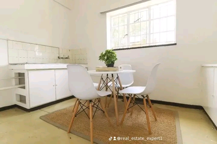 1 bedroom flats available at assen court!

  in Turffontein