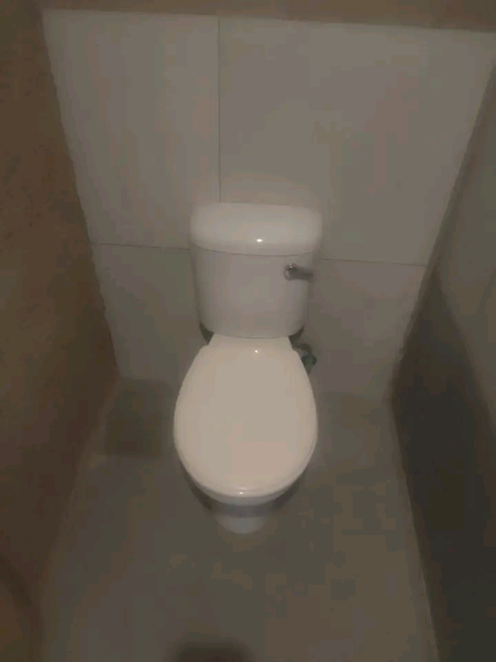 En suite available in zone 2 rent 2500 deposi  in Diepkloof
