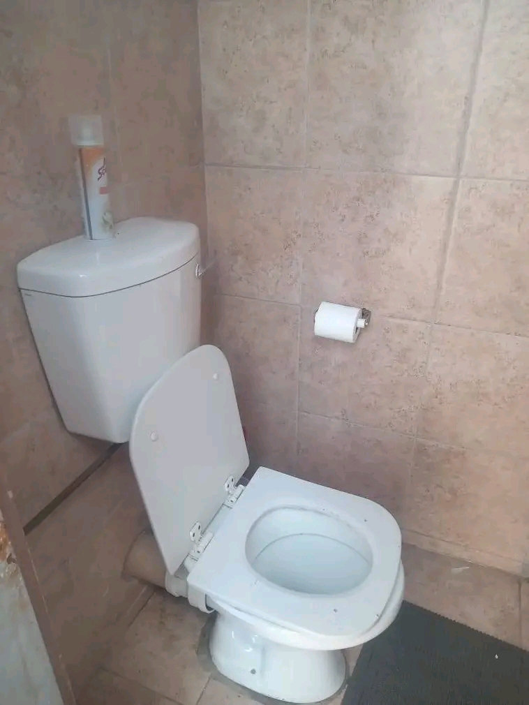 Cottage to rent. water included electricity i  in Lombardy East