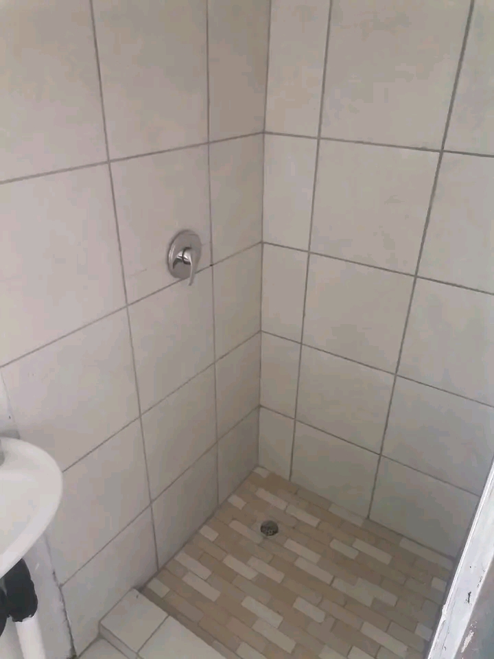 A very nice open bachelor with a sink and a w  in Birch Acres