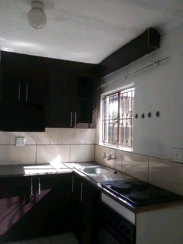 Bachelor room available at xt26 
fitted kitc  in Clayville