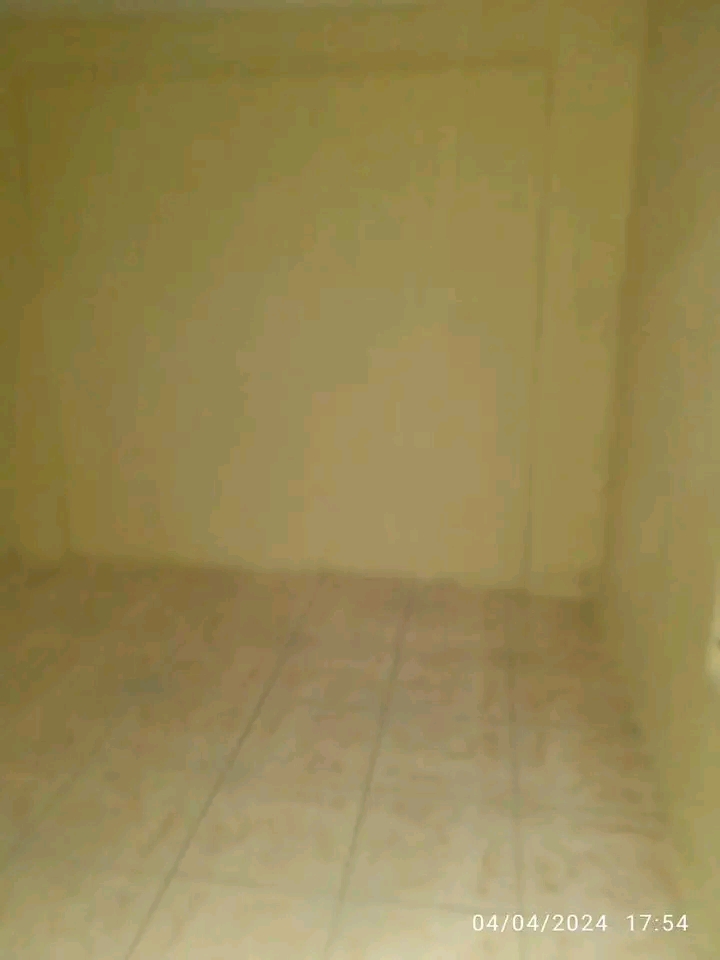 A double room to rent is available at teanong  in Tembisa