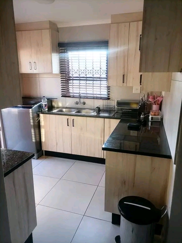 *an inside room is readily available to rent   in Northriding
