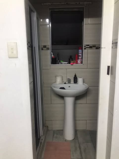 Bachelor room to rent available r3300 please   in Fleurhof