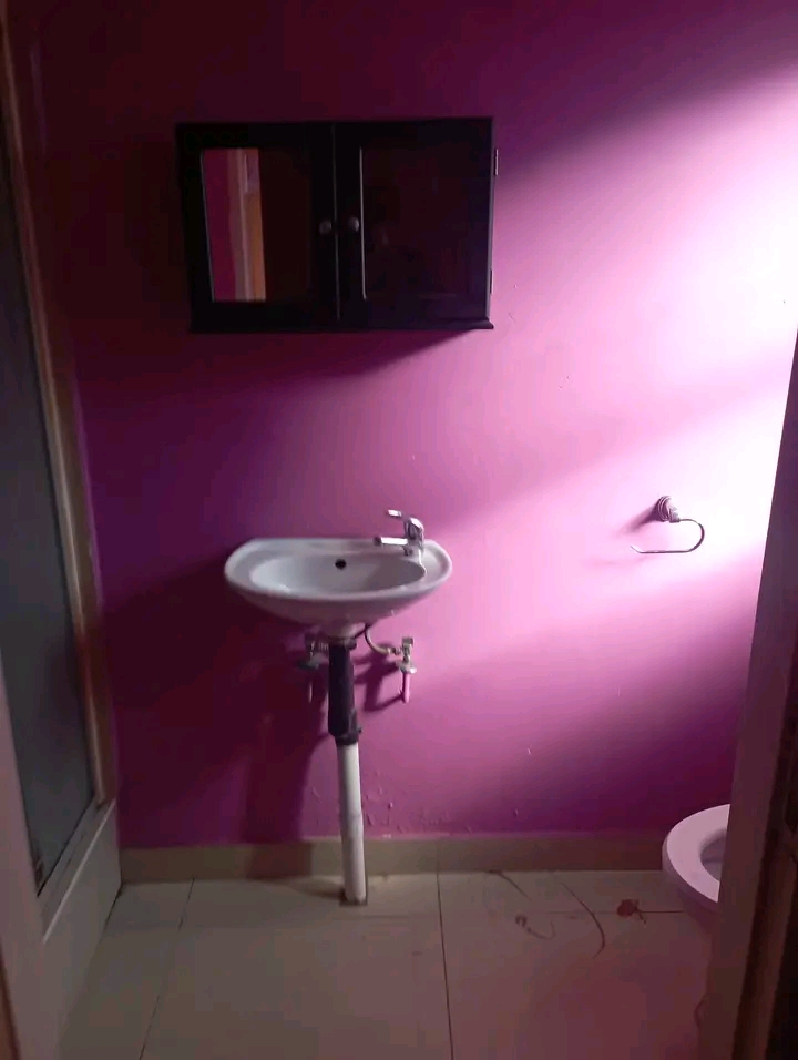 Bachelor s room to rent. 1 and half room, kit  in Vosloorus