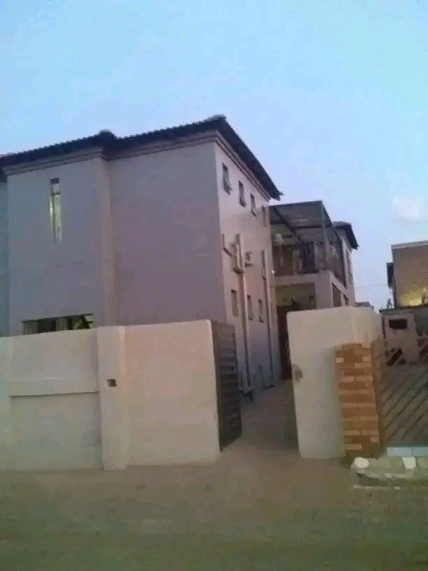 Room to rent in leboeng ext5 for r1500 rental  in Tembisa