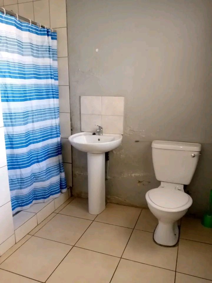 Property available for rental
area : soweto  in Pimville