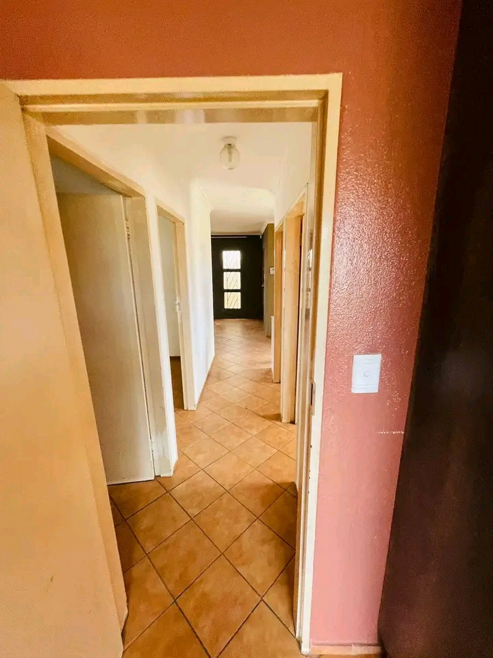 3 bedroom house with fittings,open plan kitch  in Birch Acres